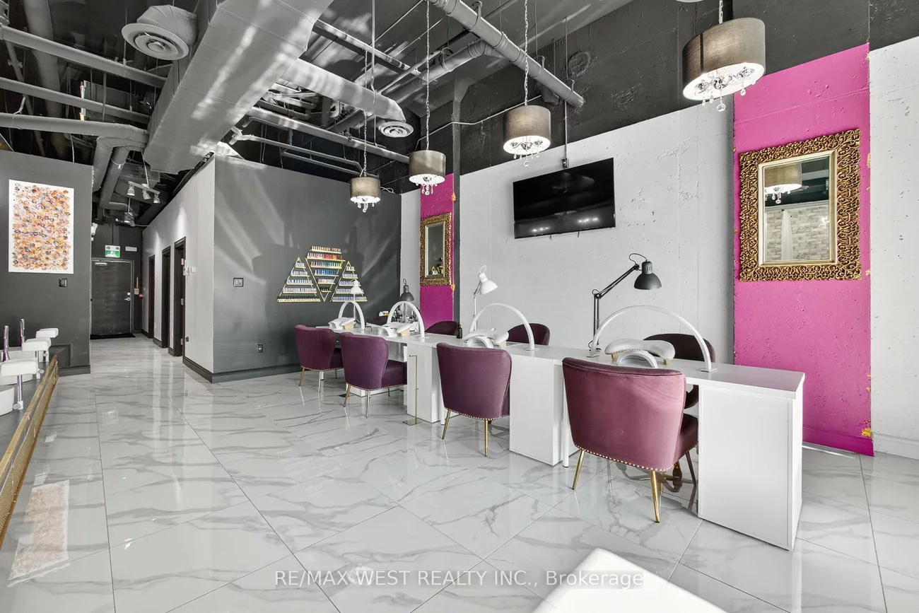 2396, Major Mackenzie, Maple, Vaughan