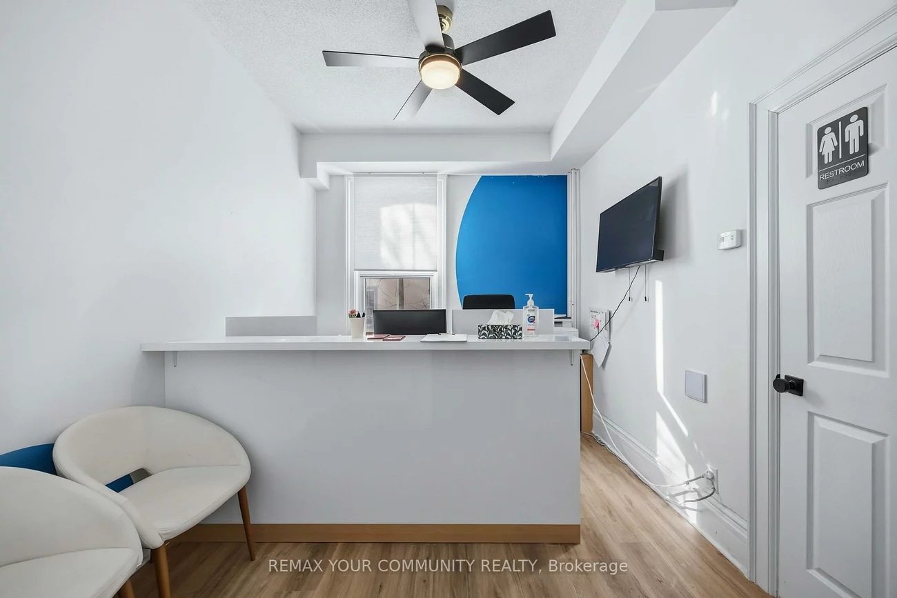 66, Centre, Uplands, Vaughan