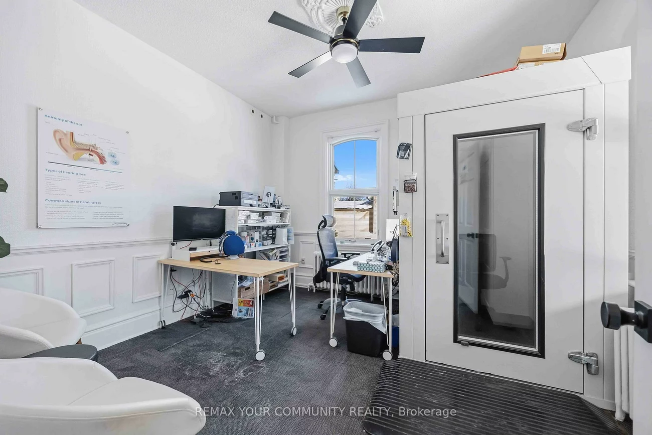 66, Centre, Uplands, Vaughan