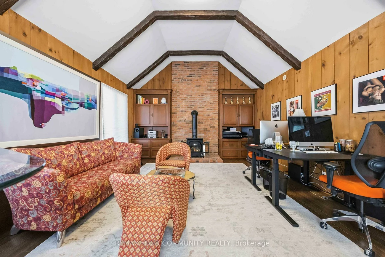 66, Centre, Uplands, Vaughan