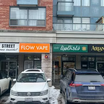 7398, Yonge, Crestwood-Springfarm-Yorkhill, Vaughan