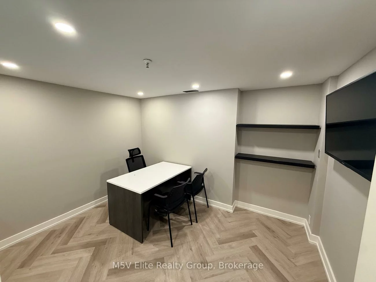 250, Regina, West Woodbridge Industrial Area, Vaughan