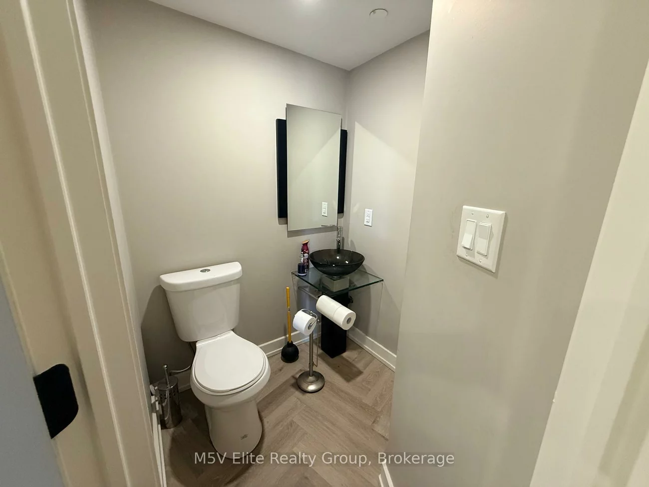 250, Regina, West Woodbridge Industrial Area, Vaughan