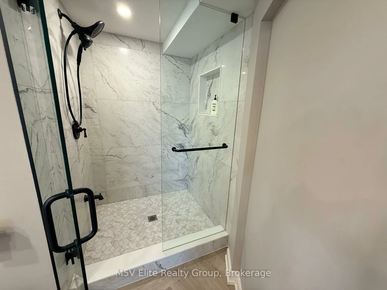 250, Regina, West Woodbridge Industrial Area, Vaughan