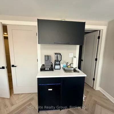 250, Regina, West Woodbridge Industrial Area, Vaughan