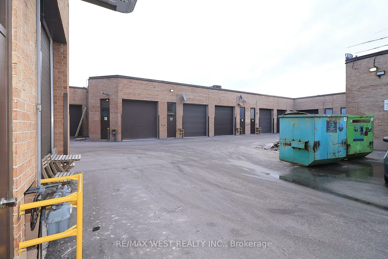 90, Winges, Pine Valley Business Park, Vaughan