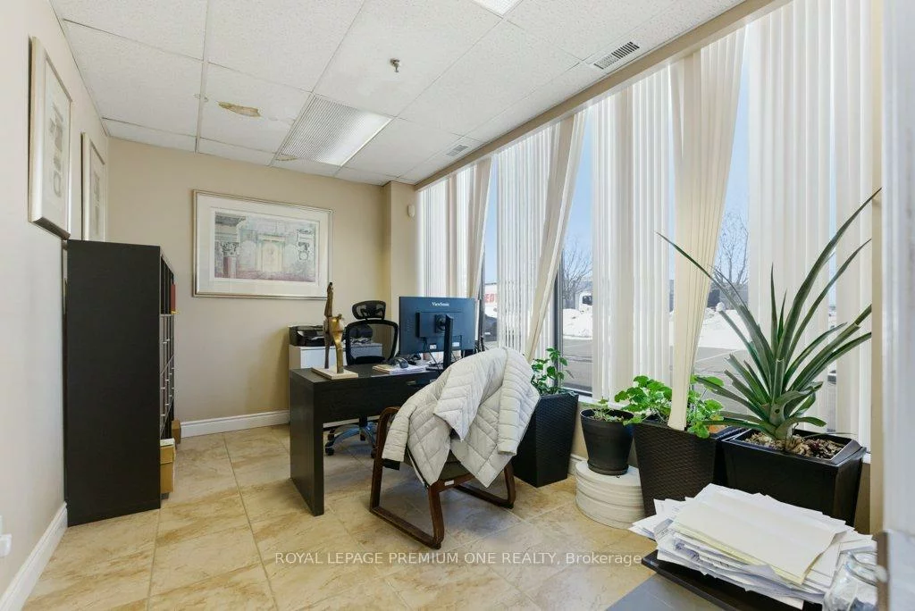 299, Applewood, Concord, Vaughan