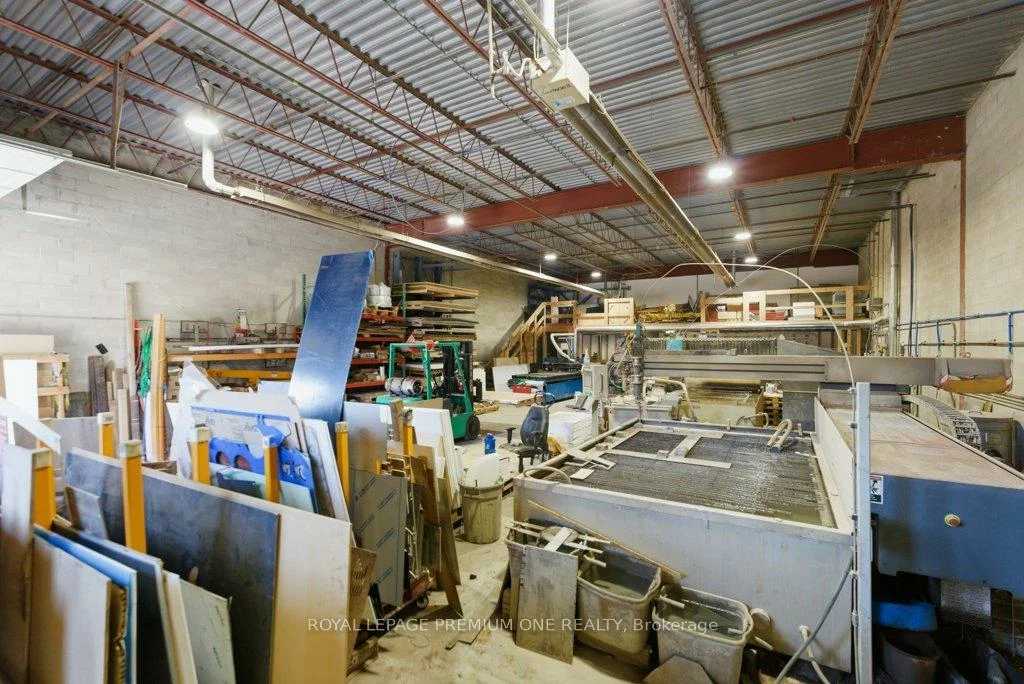 299, Applewood, Concord, Vaughan