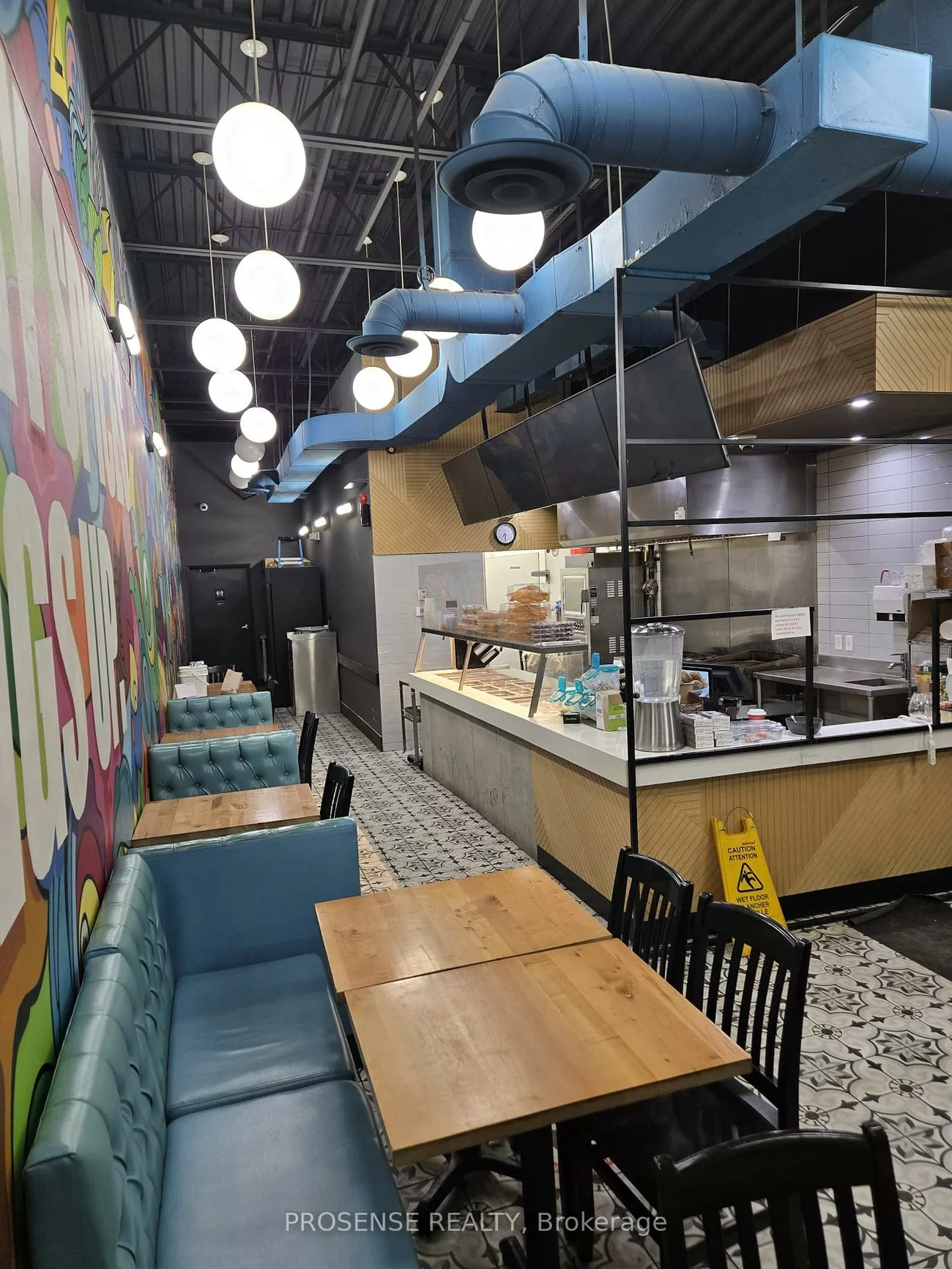 1470, Centre, Beverley Glen, Vaughan