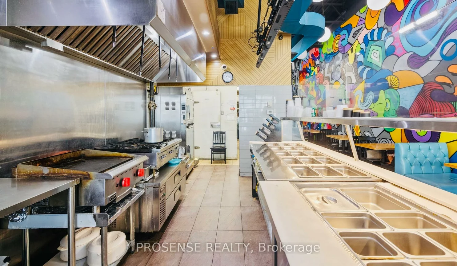 1470, Centre, Beverley Glen, Vaughan