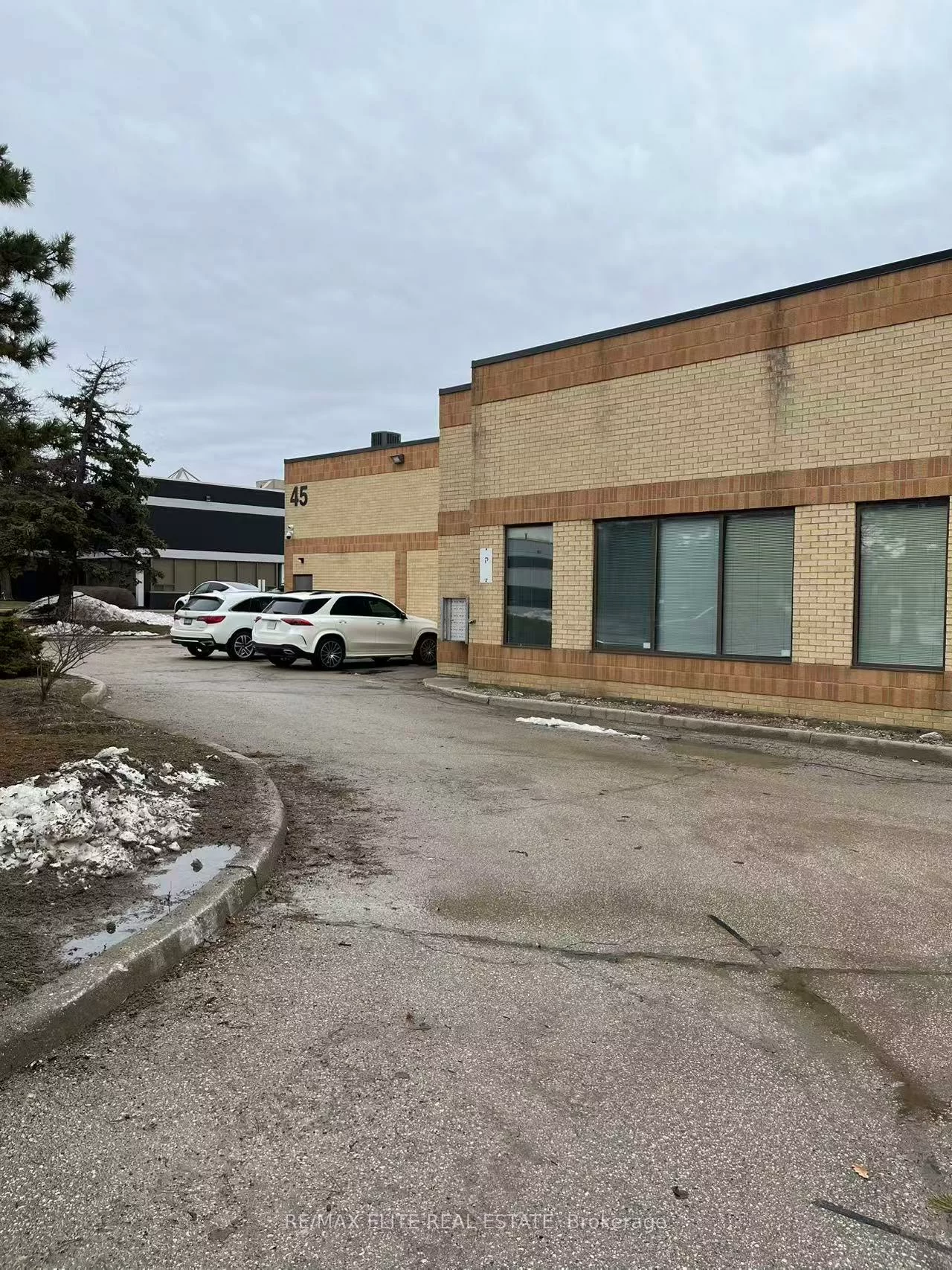 45, Casmir, Concord, Vaughan