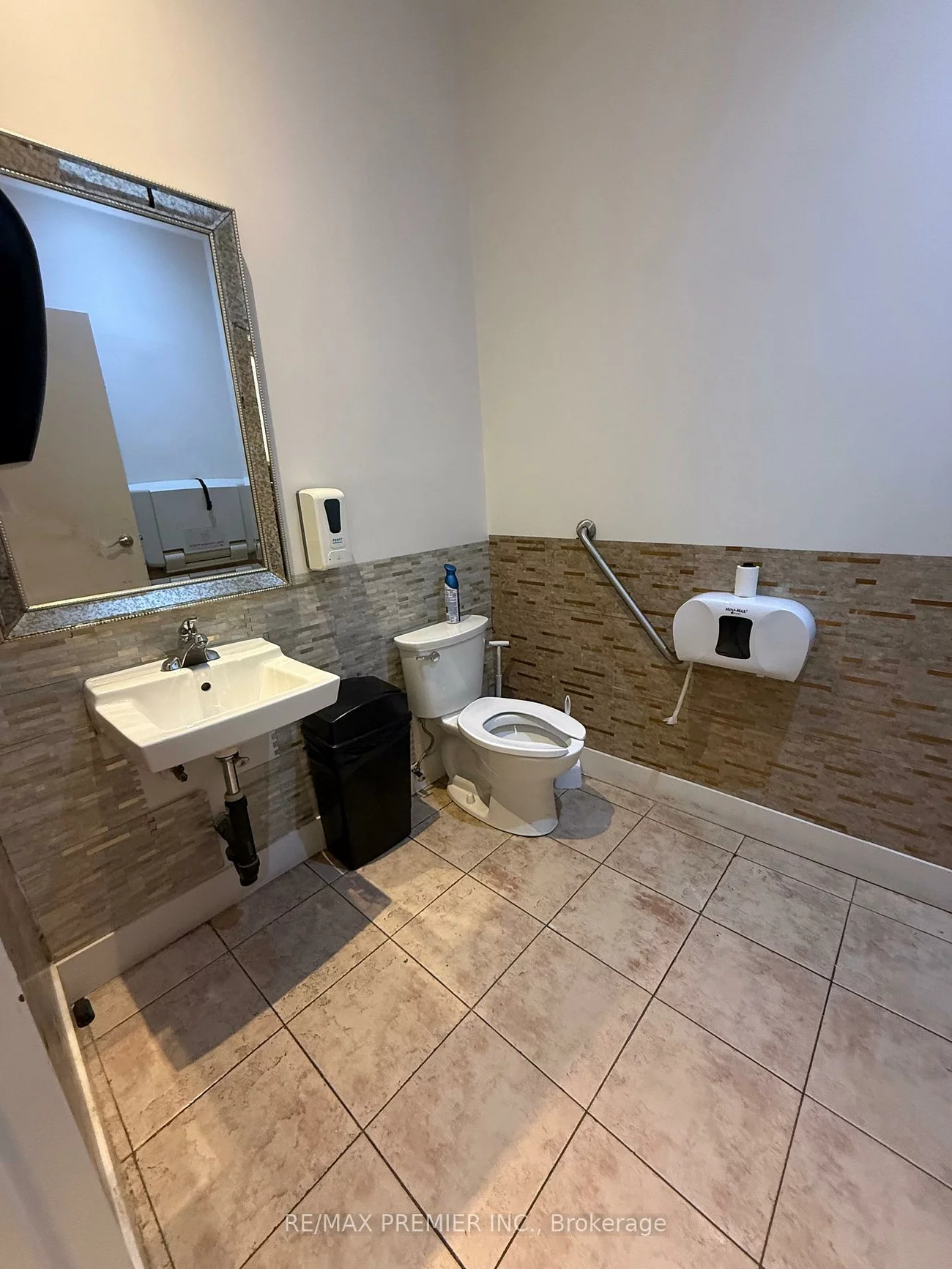 167, Applewood, Concord, Vaughan