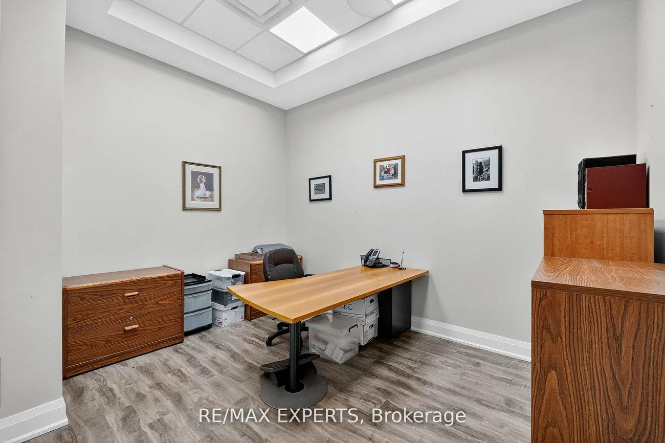 12, Woodstream, Vaughan Grove, Vaughan