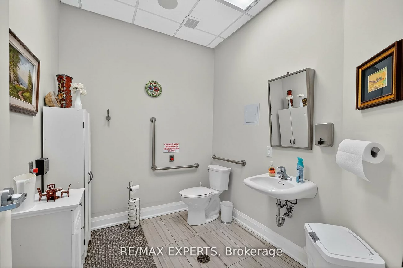 12, Woodstream, Vaughan Grove, Vaughan