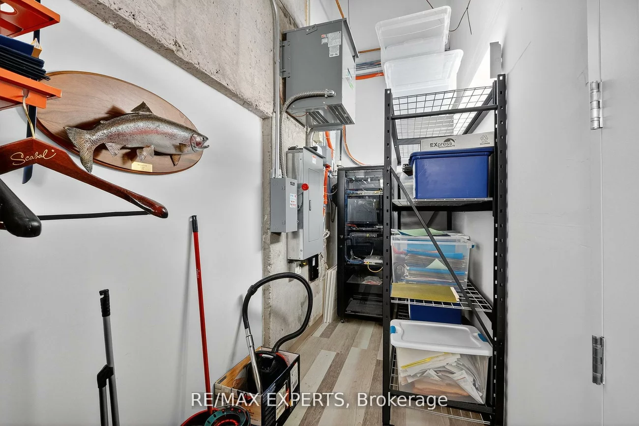 12, Woodstream, Vaughan Grove, Vaughan