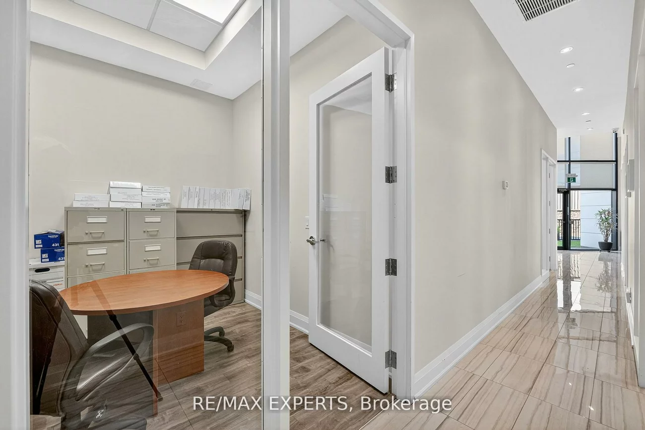 12, Woodstream, Vaughan Grove, Vaughan