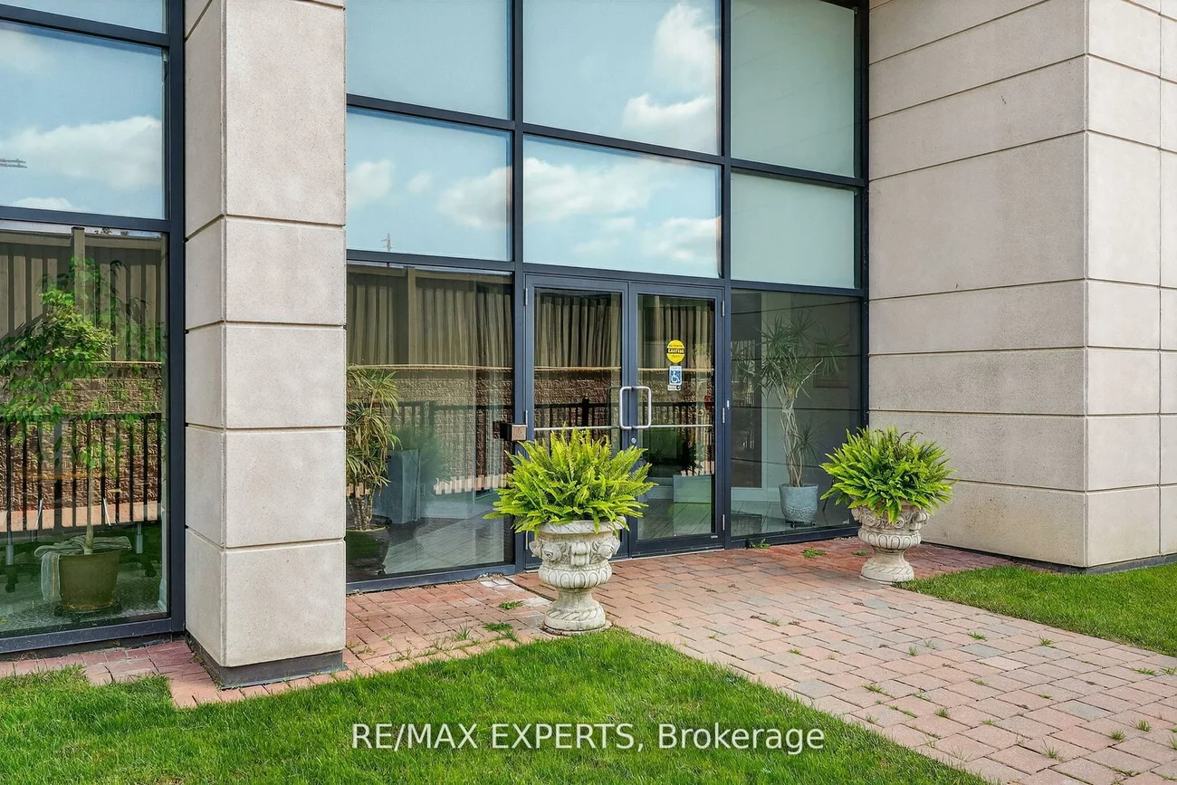 12, Woodstream, Vaughan Grove, Vaughan