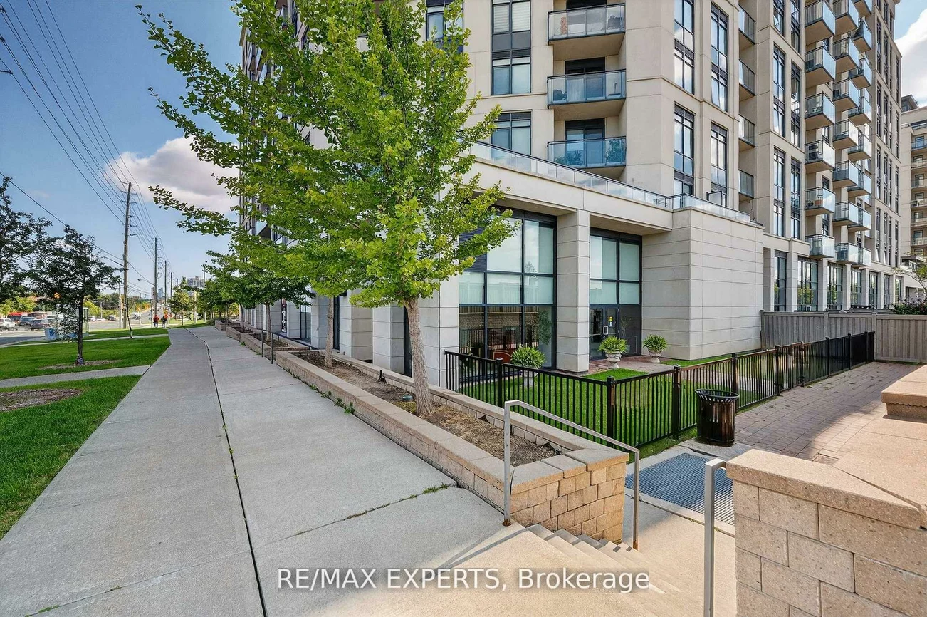 12, Woodstream, Vaughan Grove, Vaughan