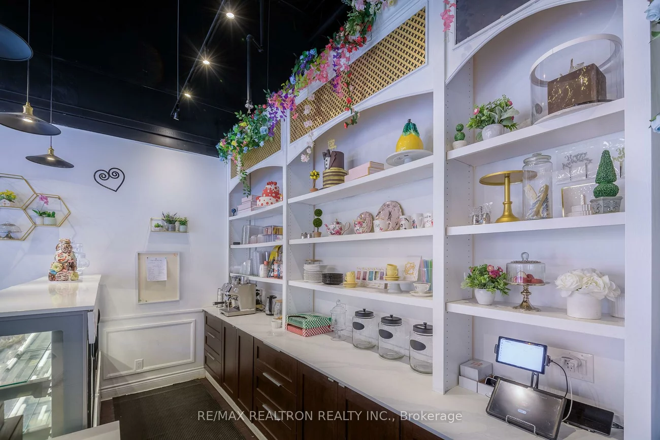 1450, Centre, Beverley Glen, Vaughan