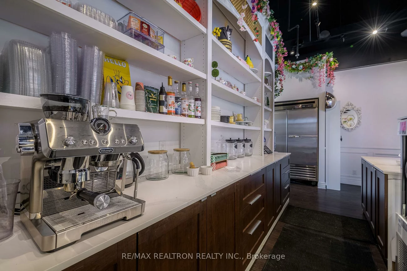 1450, Centre, Beverley Glen, Vaughan