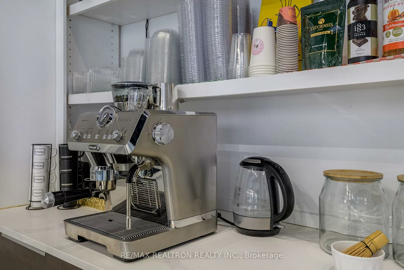 1450, Centre, Beverley Glen, Vaughan