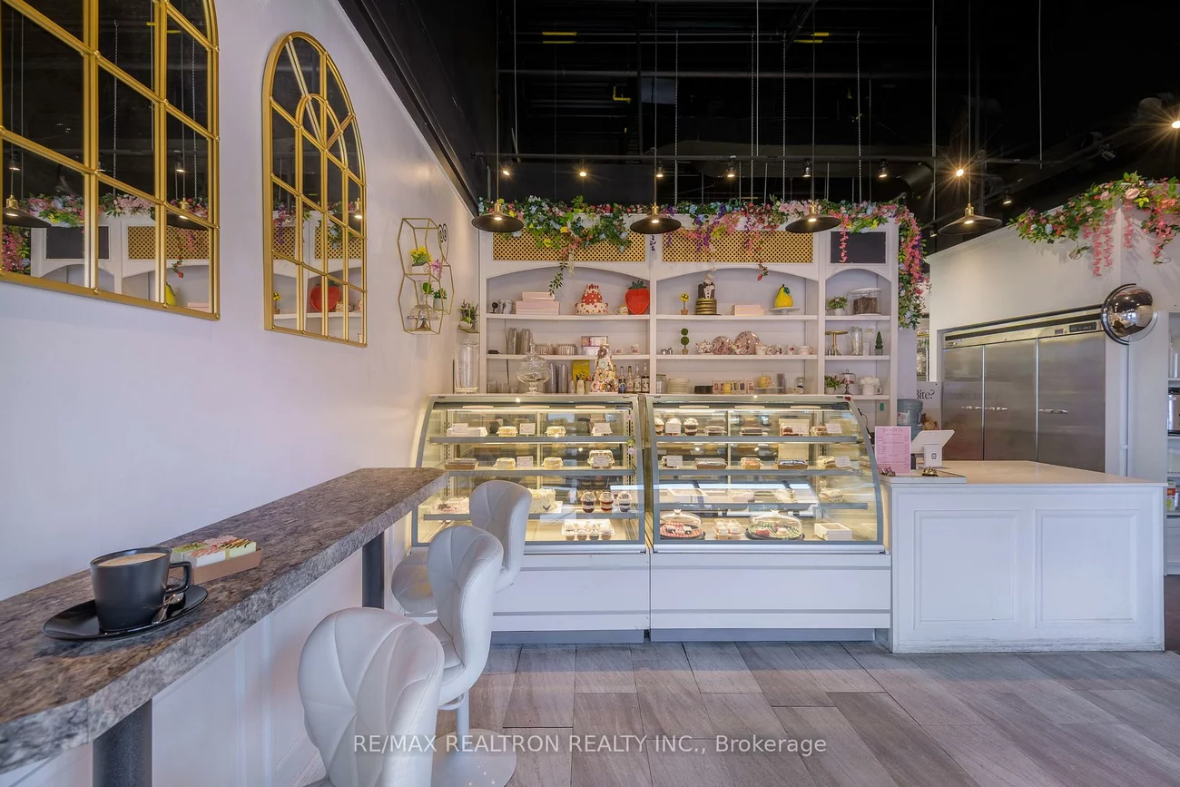 1450, Centre, Beverley Glen, Vaughan