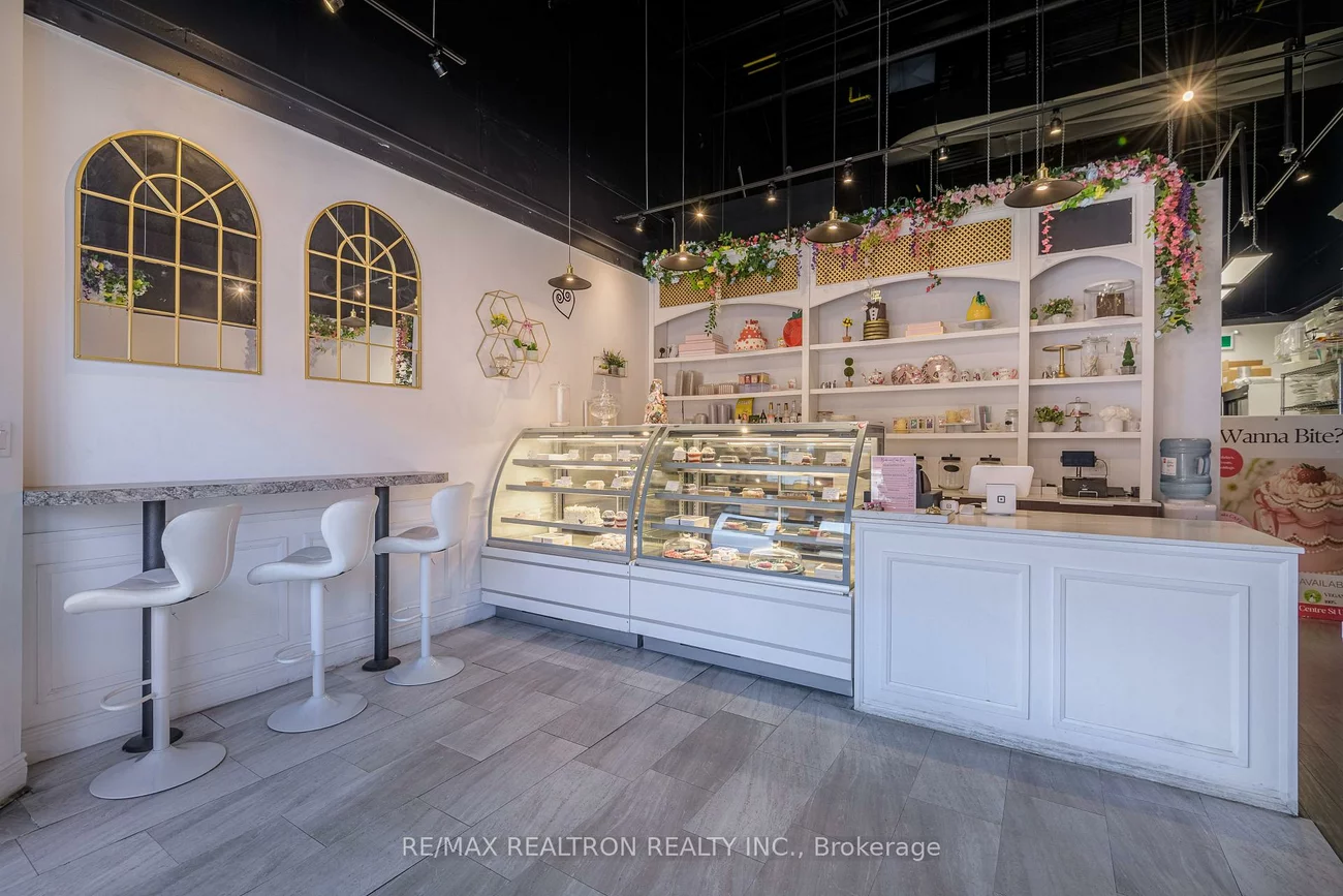 1450, Centre, Beverley Glen, Vaughan