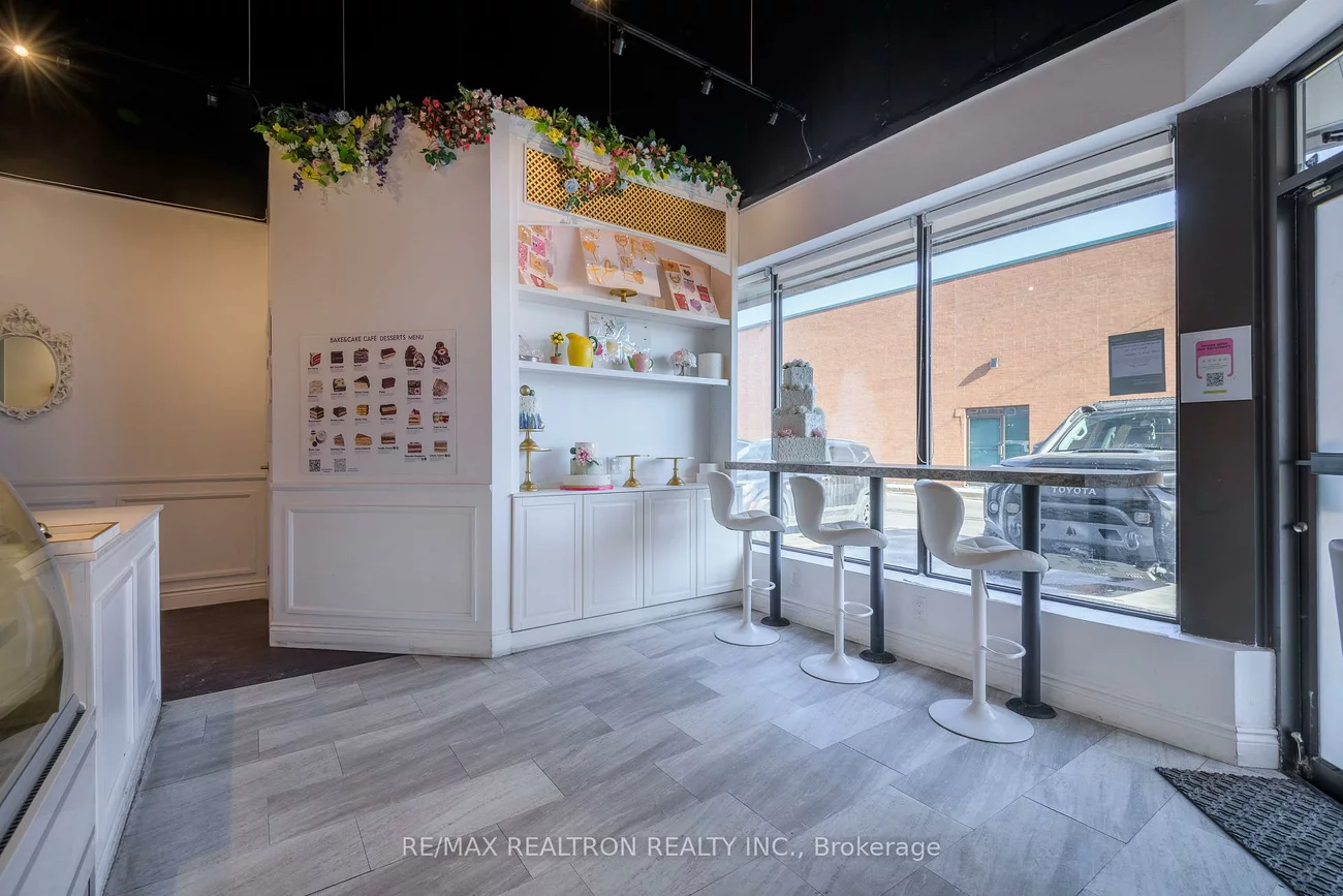 1450, Centre, Beverley Glen, Vaughan