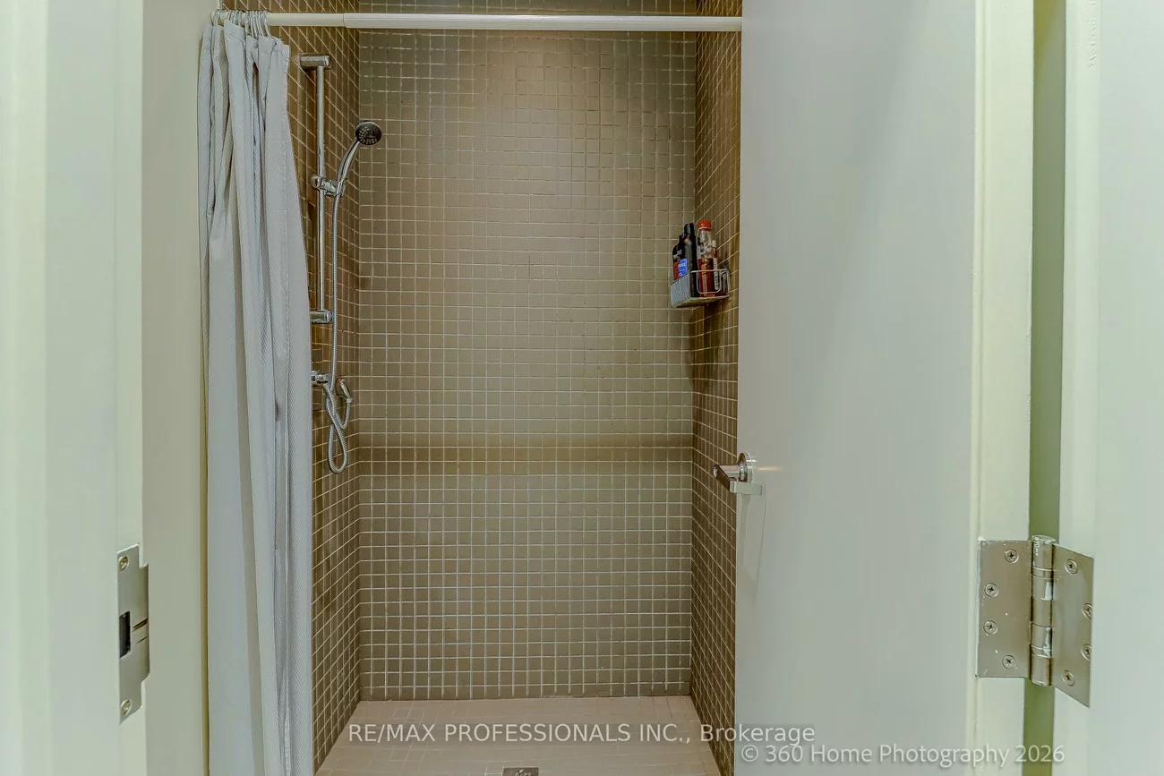 125, Hawkview, Vellore Village, Vaughan