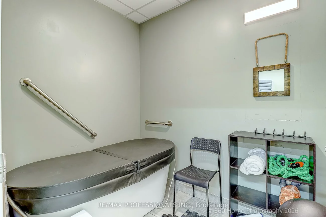 125, Hawkview, Vellore Village, Vaughan