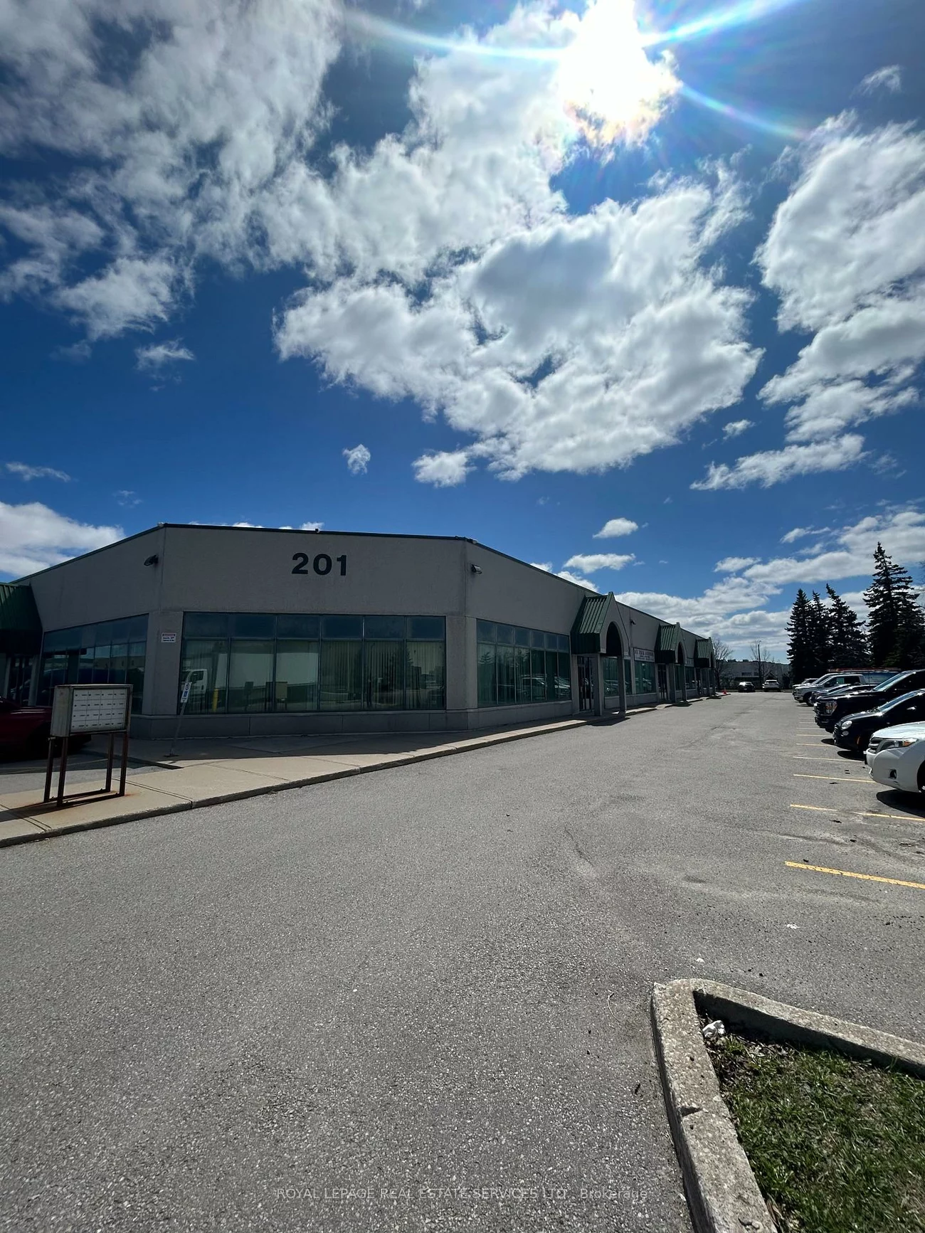 201, Spinnaker, Concord, Vaughan