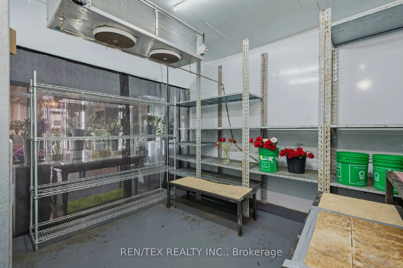 1, Nickel, West Woodbridge, Vaughan