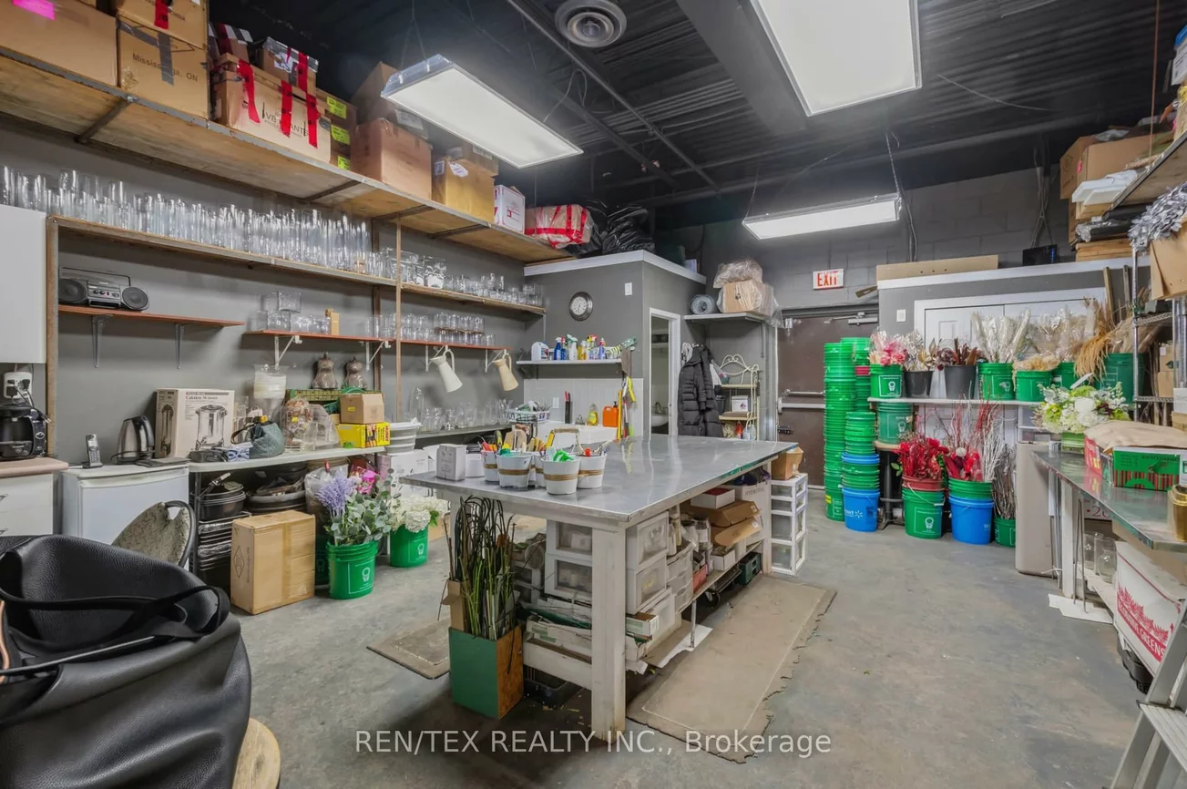 1, Nickel, West Woodbridge, Vaughan