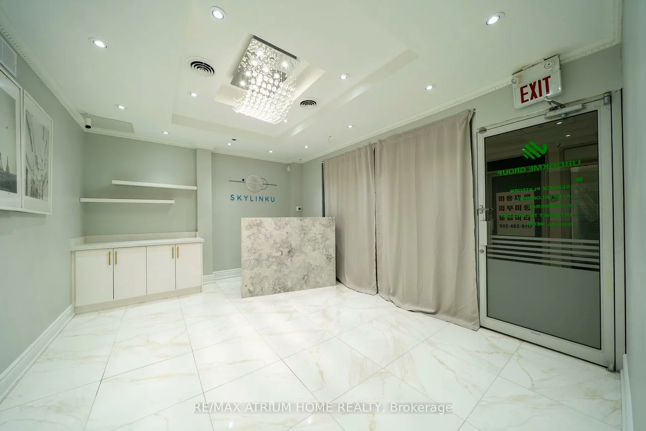 7398, Yonge, Crestwood-Springfarm-Yorkhill, Vaughan