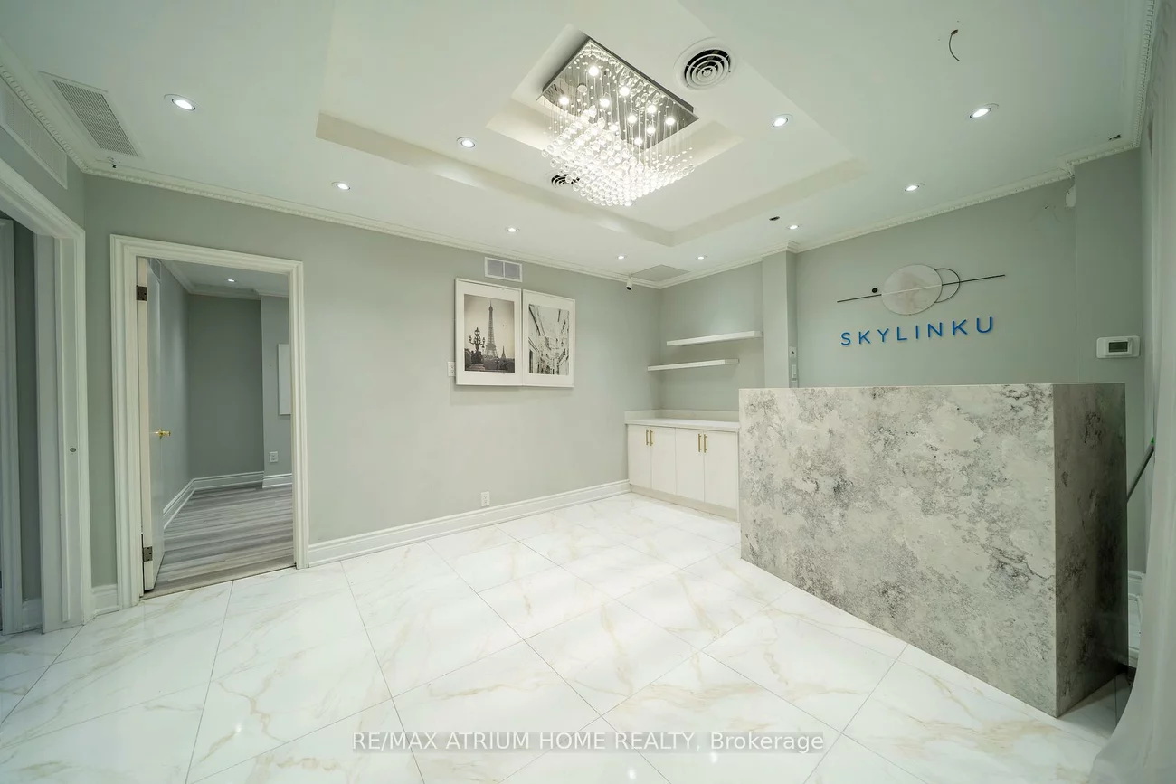 7398, Yonge, Crestwood-Springfarm-Yorkhill, Vaughan