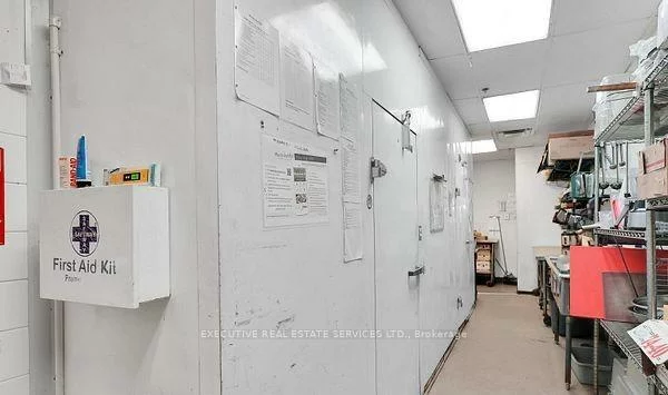 30, Famous, Pine Valley Business Park, Vaughan