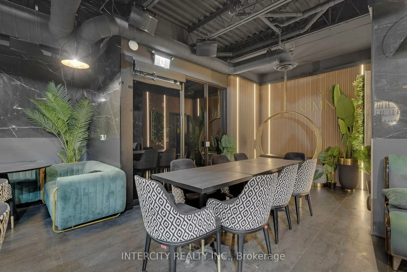 100, Regina, West Woodbridge Industrial Area, Vaughan