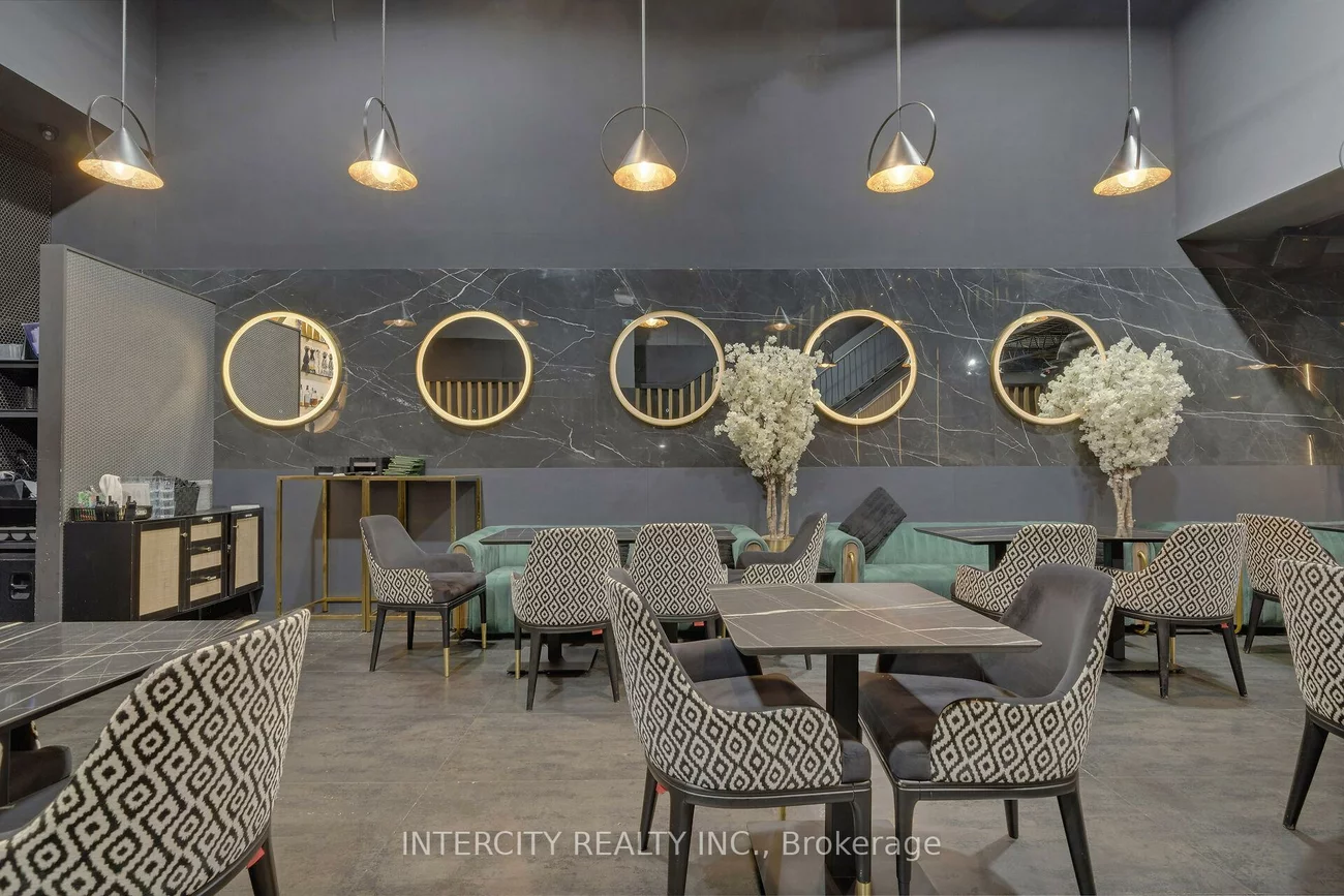 100, Regina, West Woodbridge Industrial Area, Vaughan