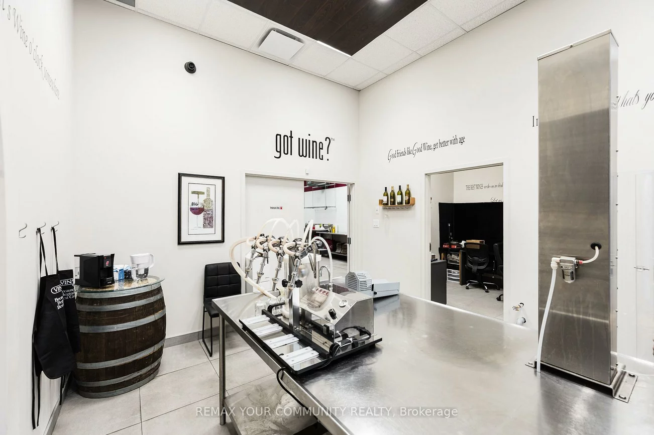 27, Roytec, East Woodbridge, Vaughan