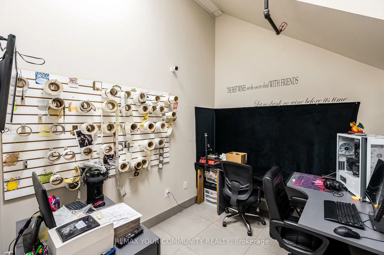 27, Roytec, East Woodbridge, Vaughan
