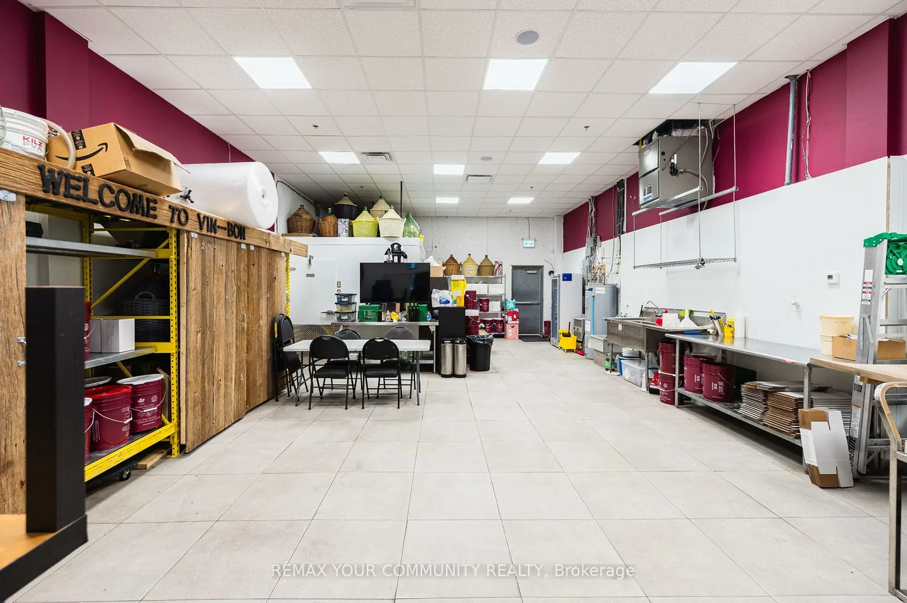 27, Roytec, East Woodbridge, Vaughan