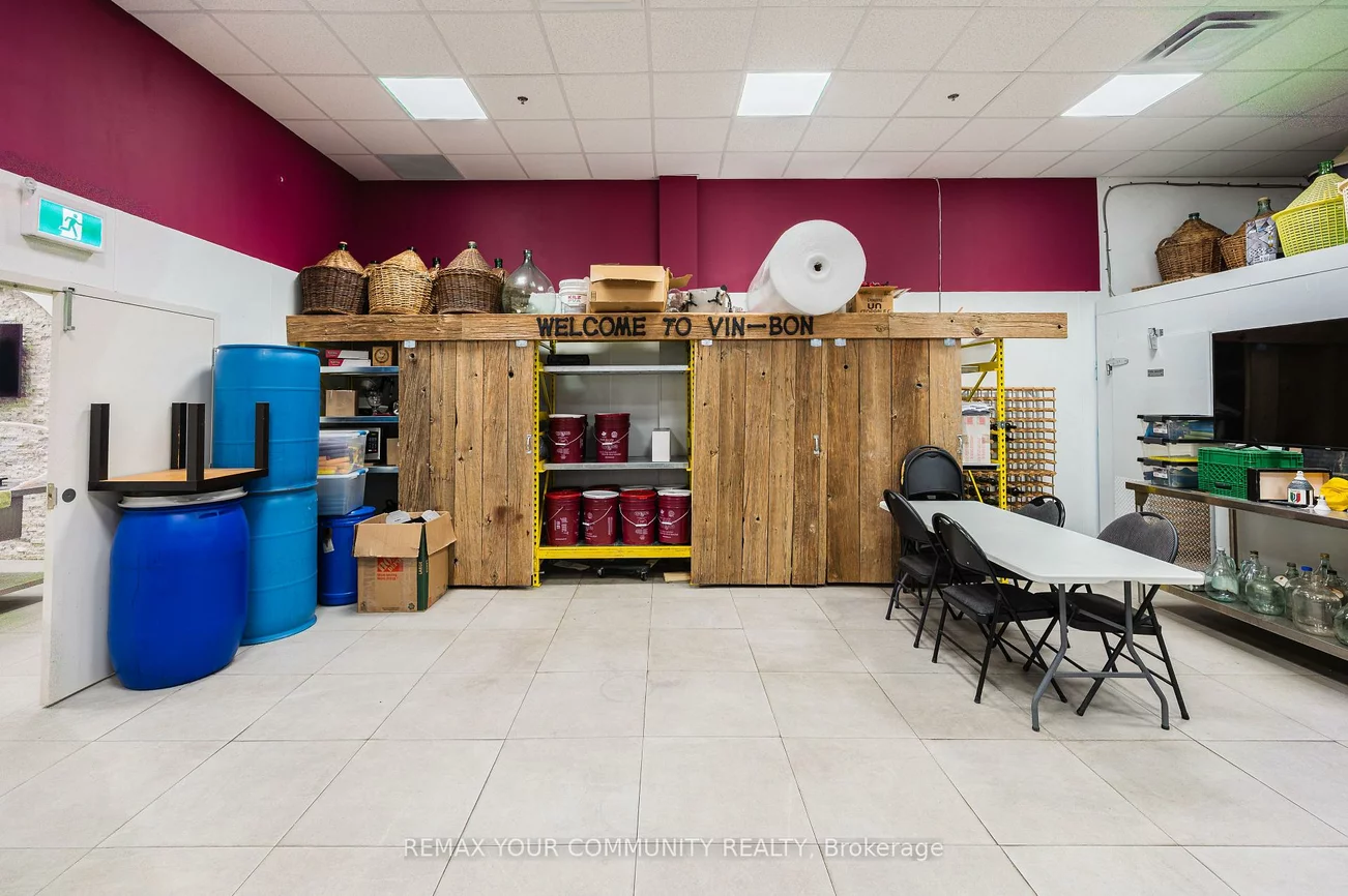 27, Roytec, East Woodbridge, Vaughan