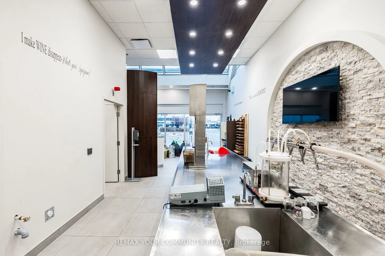 27, Roytec, East Woodbridge, Vaughan