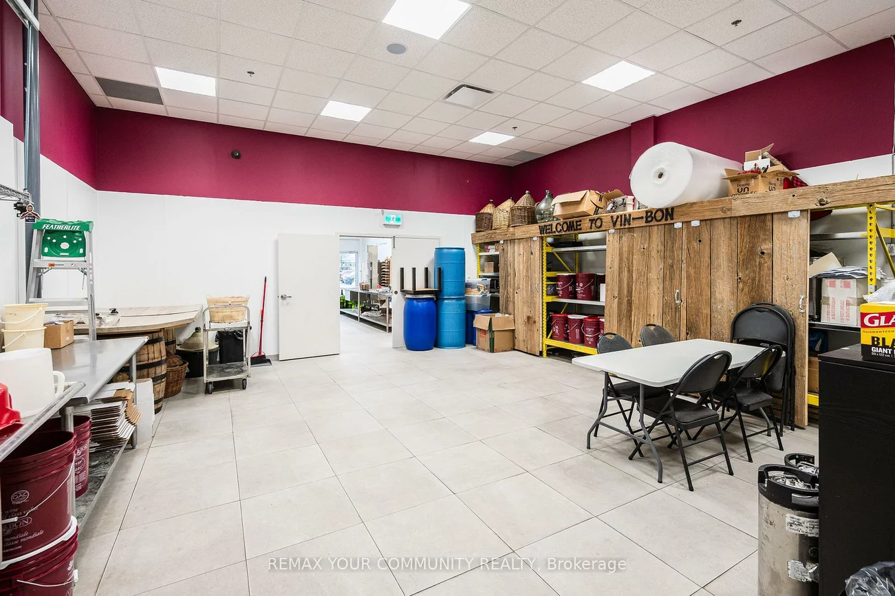 27, Roytec, East Woodbridge, Vaughan