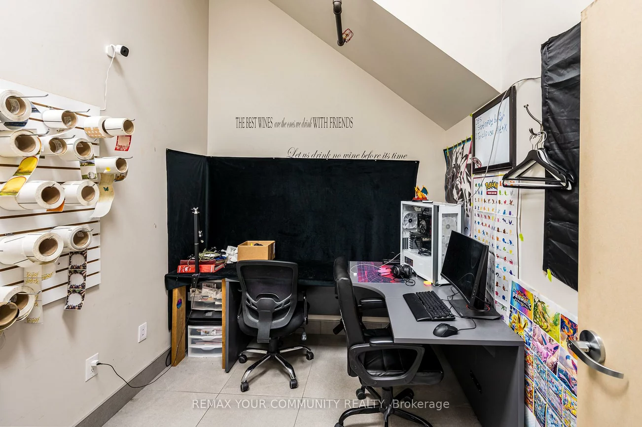 27, Roytec, East Woodbridge, Vaughan
