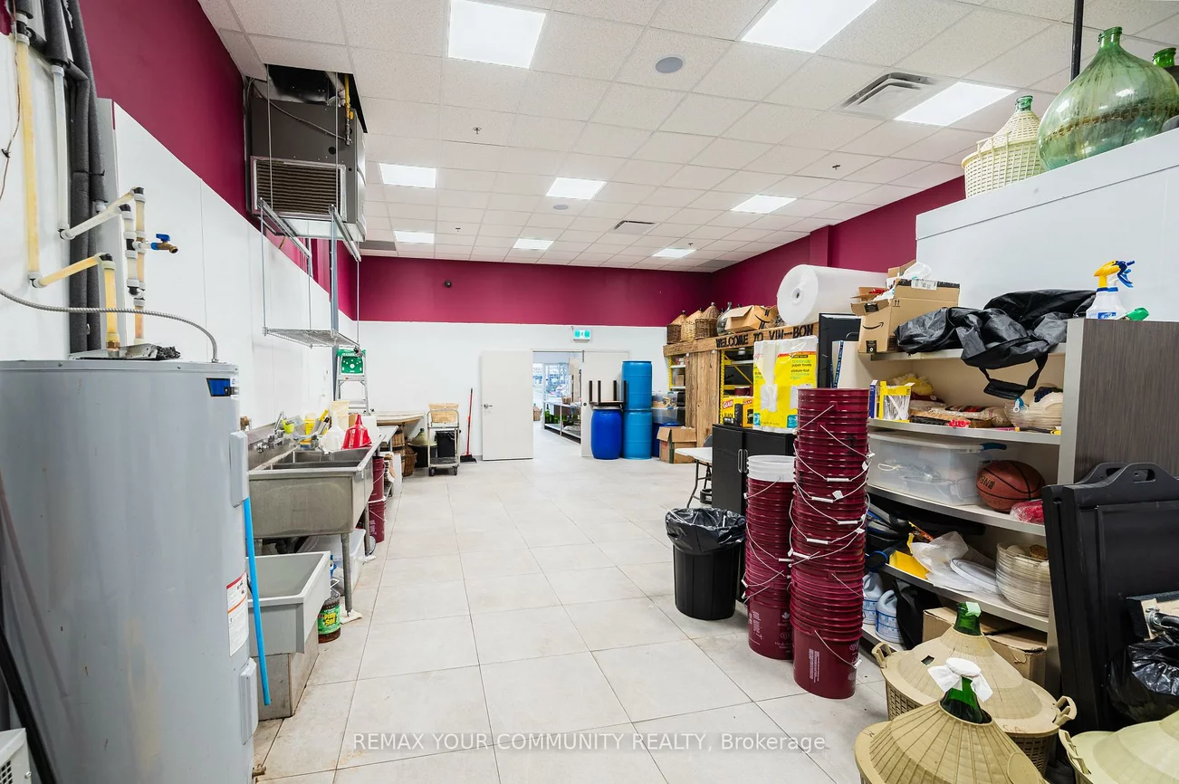 27, Roytec, East Woodbridge, Vaughan