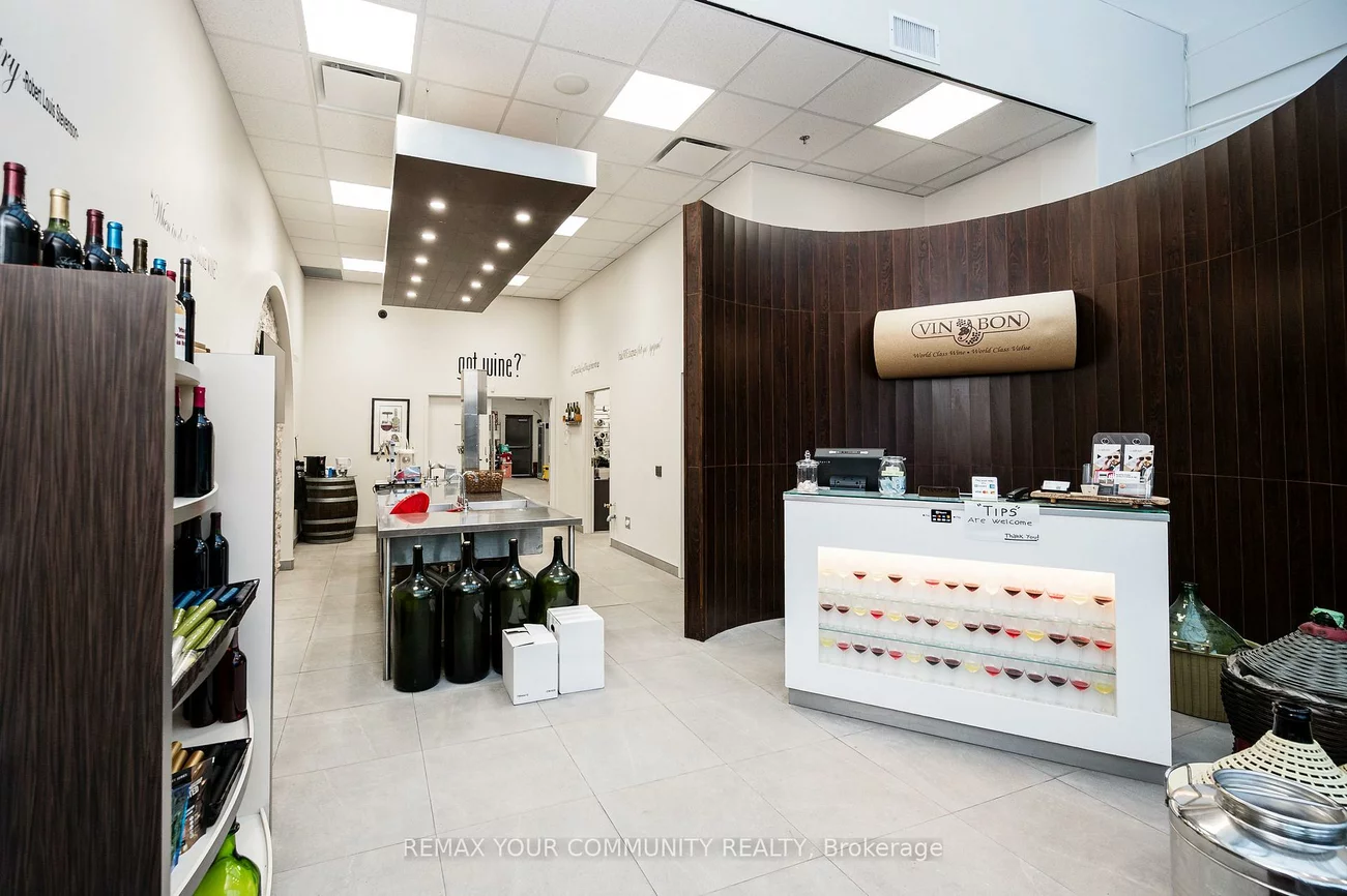 27, Roytec, East Woodbridge, Vaughan