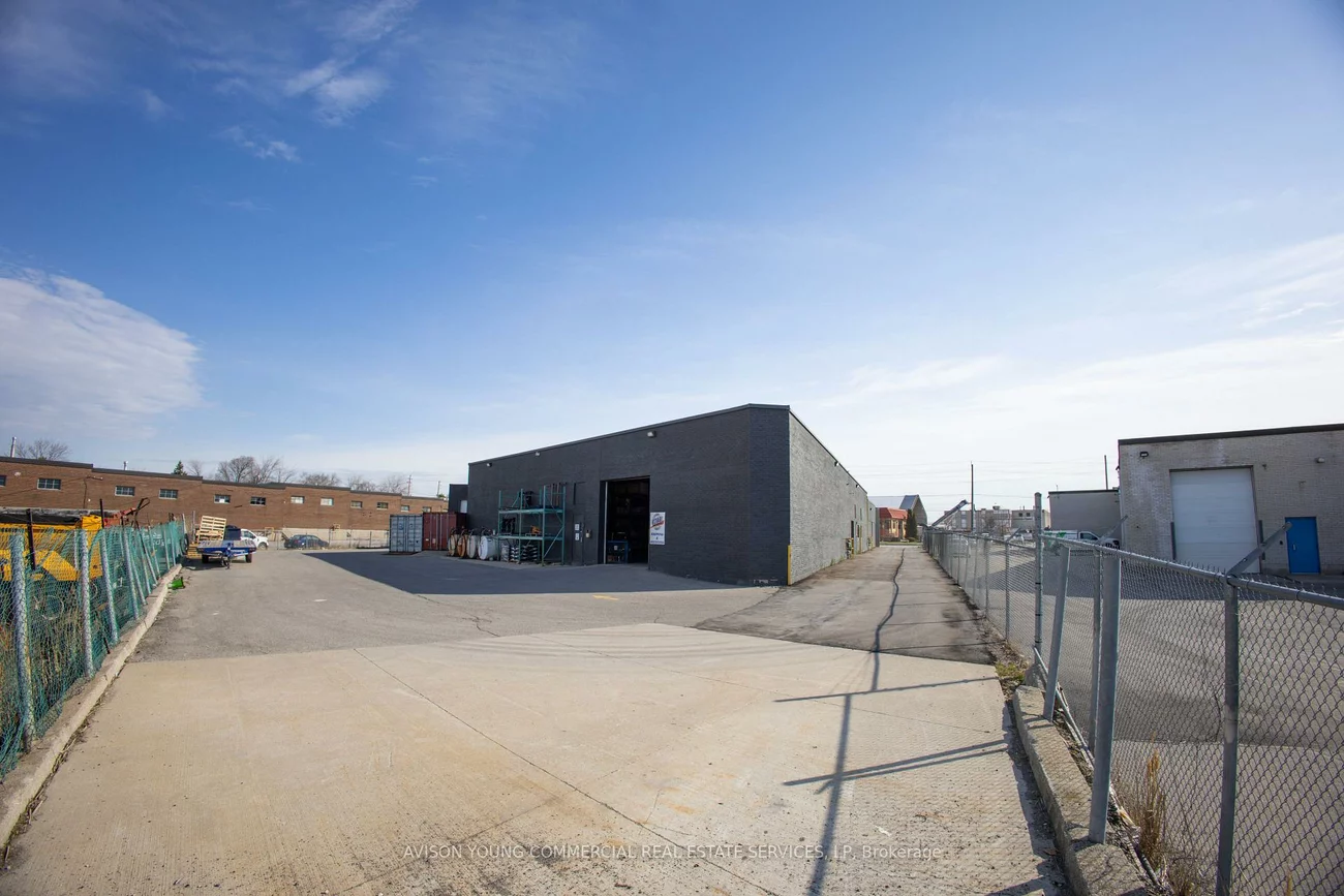 374, Bowes, Concord, Vaughan