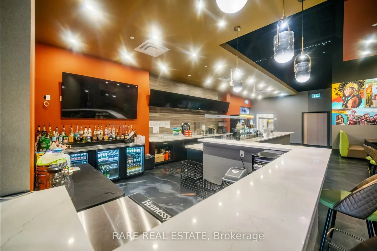 9121, Weston, East Woodbridge, Vaughan