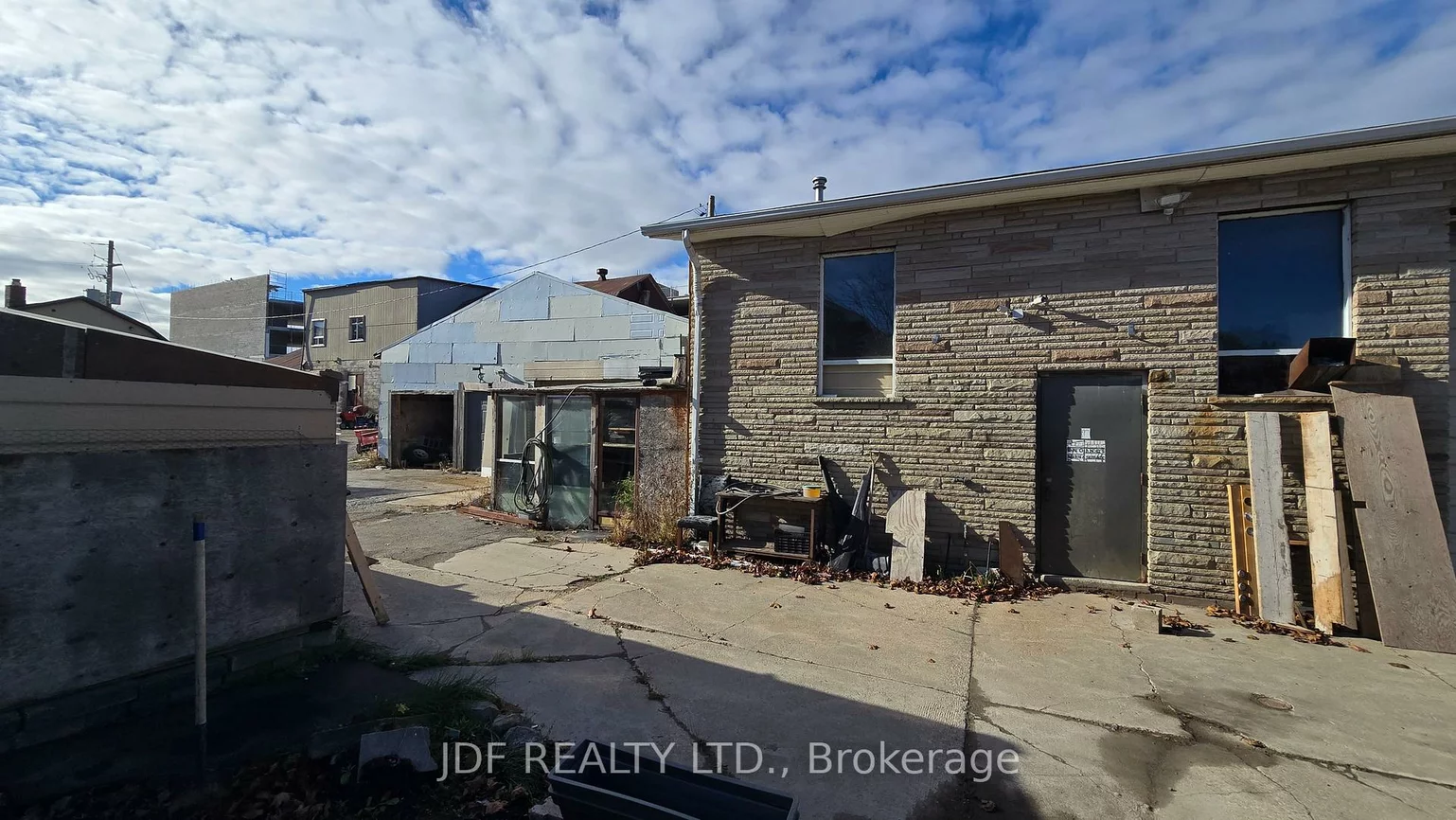 1*, Burtons, West Woodbridge, Vaughan